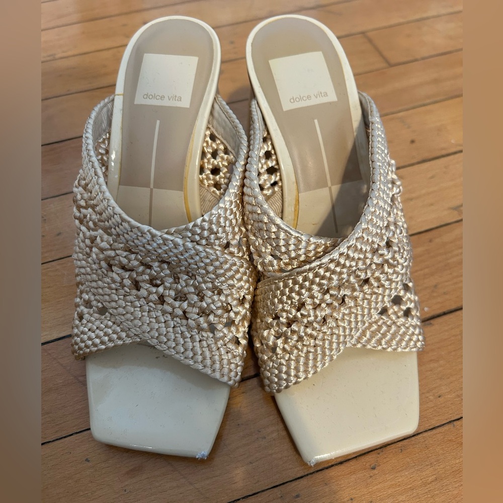 Dolce Vita Women's Tan Woven Mules
